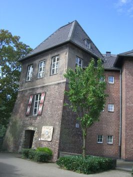 Dinslaken : Althoffstraße, Burg Dinslaken, Reste der mittelalterlichen Burg
